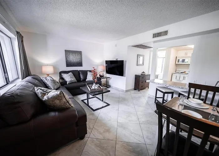208 Fully Furnished 1br Suite-prime Location Apartment Scottsdale