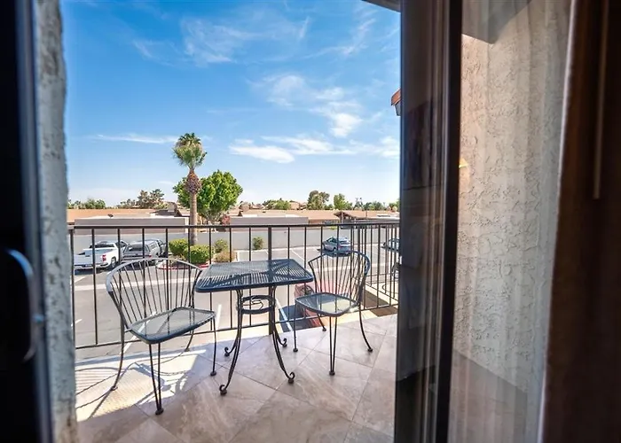 208 Fully Furnished 1br Suite-prime Location Apartment Scottsdale