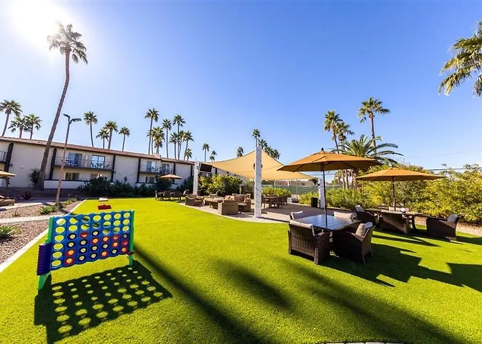 208 Fully Furnished 1br Suite-prime Location